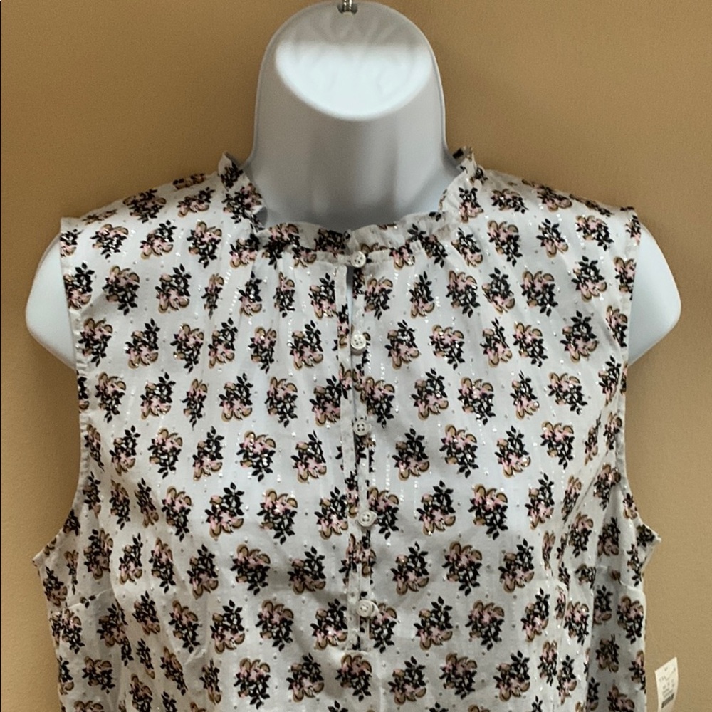 🌸Women’s Talbots Sleeveless Top - Medium